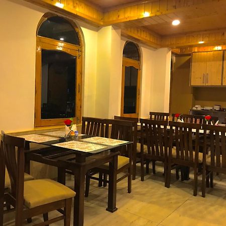 The Avenue Hotel , Manali A River Side Hotel מראה חיצוני תמונה