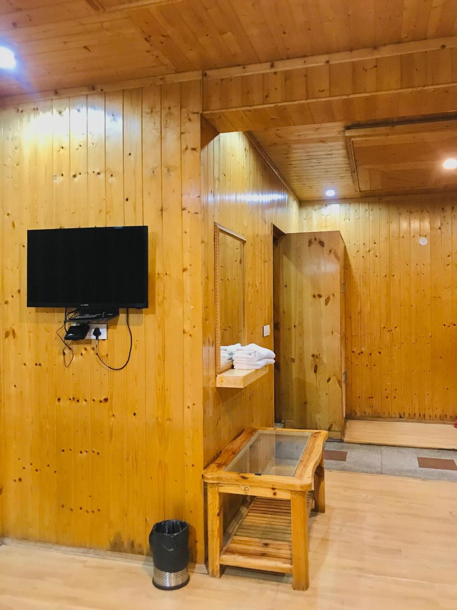 The Avenue Hotel , Manali A River Side Hotel מראה חיצוני תמונה