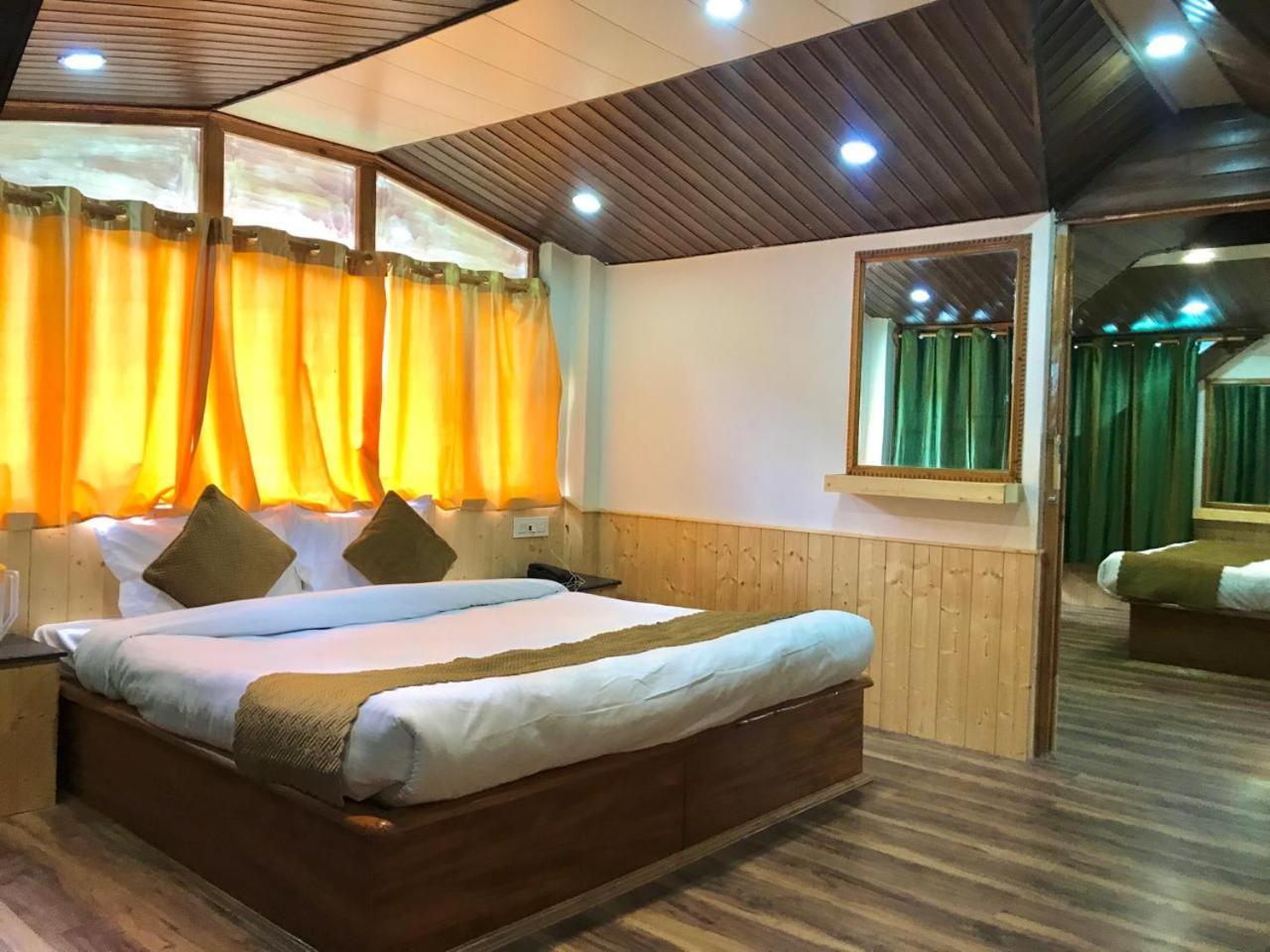 The Avenue Hotel , Manali A River Side Hotel מראה חיצוני תמונה